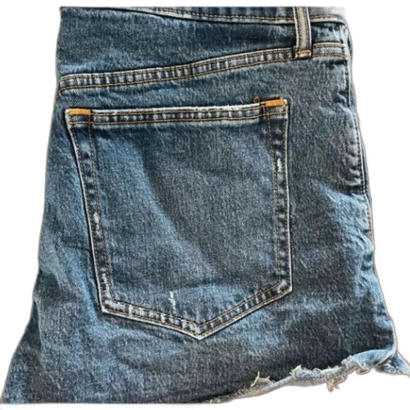 Abercrombie & Fiitch High Rise Mom Short Denim Cutoff size 27 2.5 inseam - Picture 6 of 6